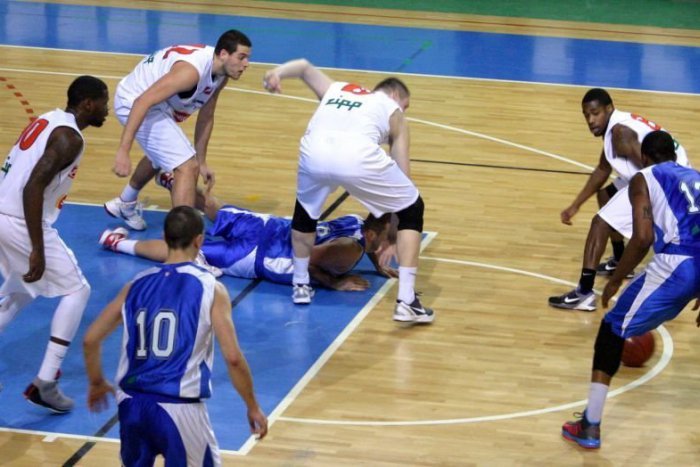 Ilustračný obrázok k článku Basketbalisti úspešní: Na Spiši vydreli víťazstvo