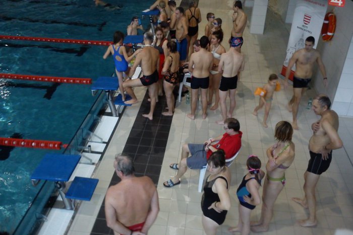 Ilustračný obrázok k článku Na plaveckú 24-hodinovku zavítalo 1402 ľudí: Toto je najstarší, najrýchlejší a najmladší účastník!