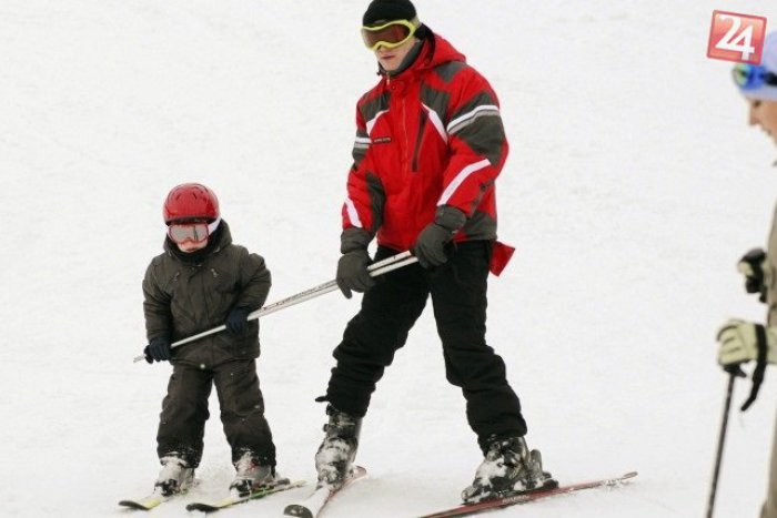 Ilustračný obrázok k článku Ponuka mesta, ktorá sa neodmieta: Na školákov zo Spišskej čaká bezplatná lyžovačka na Rittenbergu!