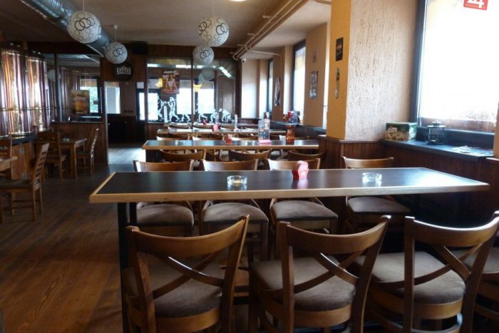 Ilustračný obrázok k článku Hľadáte prácu? V Mamute zháňajú čašníčku