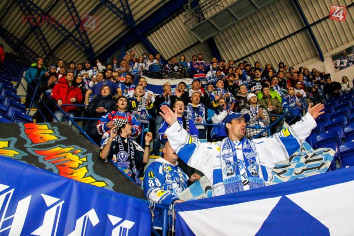 Ilustračný obrázok k článku Valentín v meste? Popradčania budú bozkávať svoje polovičky pred zrakmi hokejových divákov!