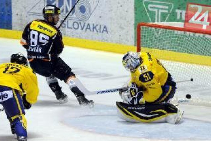 Ilustračný obrázok k článku Oceliari ukončili rok 2013 ako sa patrí: Doplatili na to hokejisti Piešťan