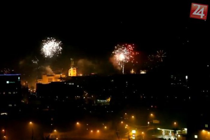 Ilustračný obrázok k článku VIDEOZÁBERY: Počasie Žilinčanom prialo, ohňostroj potešil množstvo ľudí