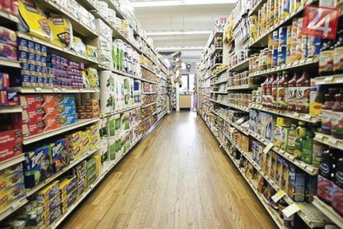 Ilustračný obrázok k článku Tínedžeri chceli vykradnúť obchod, ale... Keď sa im konečne podarilo rozbiť výklad, začali radšej utekať!