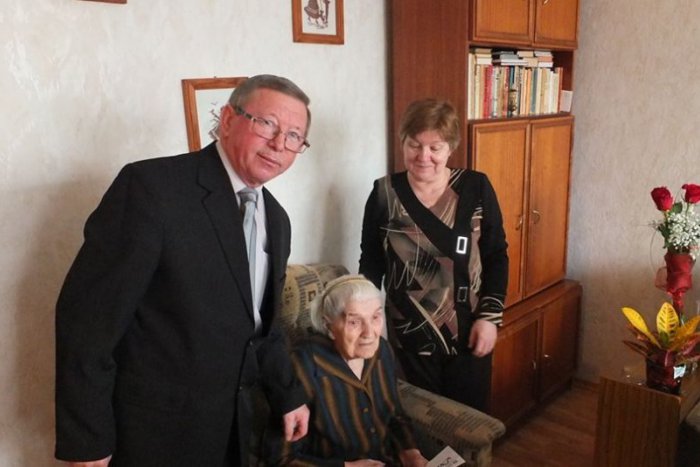 Ilustračný obrázok k článku Nepila alkohol, má krásny vek: Neuveríte koľké narodeniny oslavuje Prešovčanka Margita!