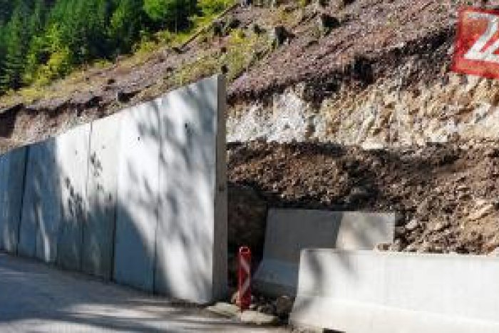 Ilustračný obrázok k článku Potvrdené: Cesta cez Zbojskú ostáva do konca januára bez obmedzení