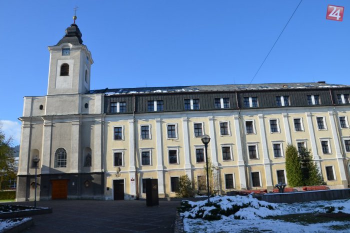 Ilustračný obrázok k článku Vojna na Katolíckej univerzite trvá: Zákopy sú hlboké