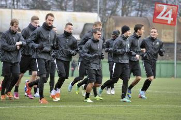 Ilustračný obrázok k článku Veľké zmeny v kádri šošonov: Príchod Brazílčana, na skúšku trojica legionárov z Argentíny