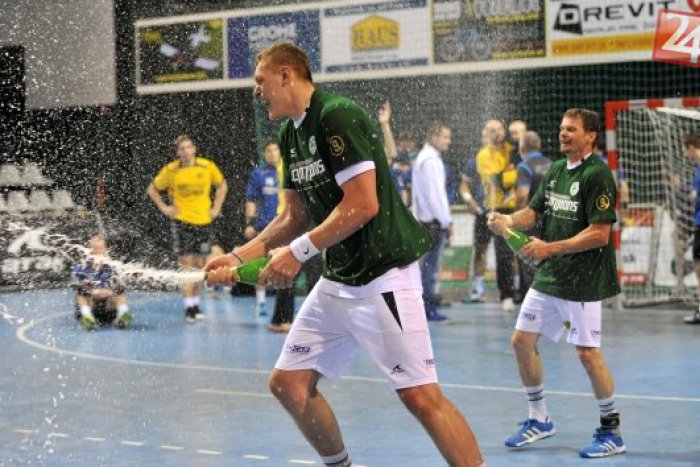 Ilustračný obrázok k článku Veľká pocta: Najvyšší hádzanár Tatranu sa raduje z titulu naj športovca župy