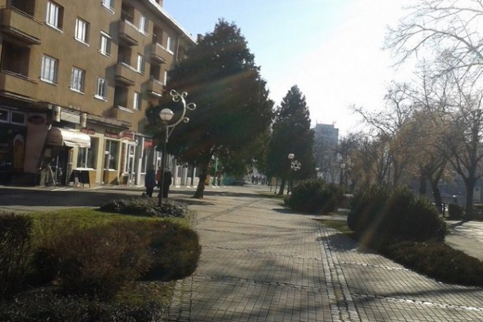 Ilustračný obrázok k článku Vyľudňuje sa naše mesto? Z Humenného sa za rok odsťahovalo 522 ľudí!