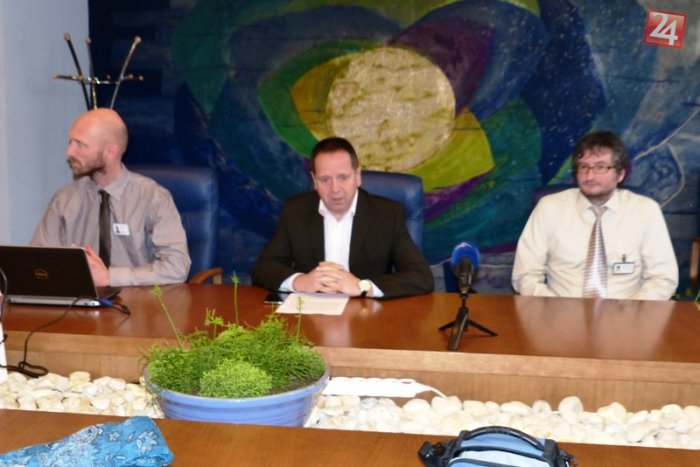 Ilustračný obrázok k článku Poprad spúšťa novú aplikáciu. Odteraz môžete problémy a poruchy v meste nahlasovať i cez mobil