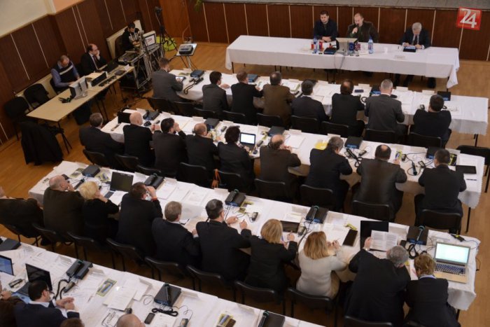 Ilustračný obrázok k článku Poznáme nového kandidáta na predsedu BBSK. Je ním starosta z dedinky pri Lučenci