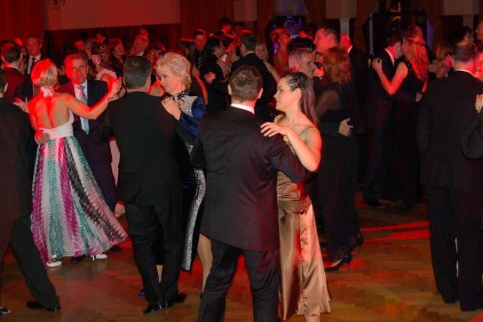 Ilustračný obrázok k článku Kresťanskí demokrati idú plesať: Účasť prisľúbil aj prezidentský kandidát