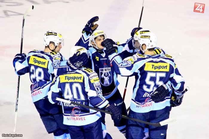 Ilustračný obrázok k článku Hokejisti sa doťahujú na Košice: Nitra doma zdolala Martin!