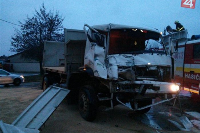 Ilustračný obrázok k článku AKTUALIZOVANÉ: V Nových Zámkoch došlo k havárii: Zasahovali aj hasiči