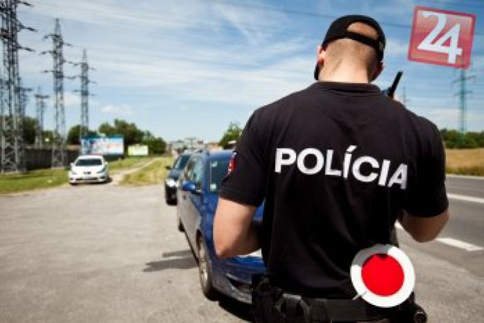Ilustračný obrázok k článku Čo stihli zistiť policajti v kraji za jeden podvečer? 258 priestupkov, zhabali aj sedem vodičákov