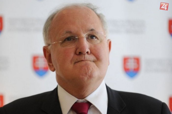 Ilustračný obrázok k článku Čaplovič neohlásene navštevuje školy: Chce spoznať ich reálny život a skutočné problémy