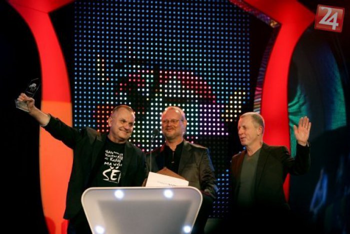 Ilustračný obrázok k článku Vojenčina v Humennom? Boli tu aj chlapci z Elánu a... vtedy začala ich hviezdna kariéra!