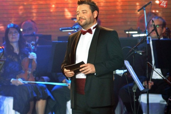 Ilustračný obrázok k článku Keď Michal Hudák povie vtip, tak to stojí za to: Z týchto dodnes trhá bránice!