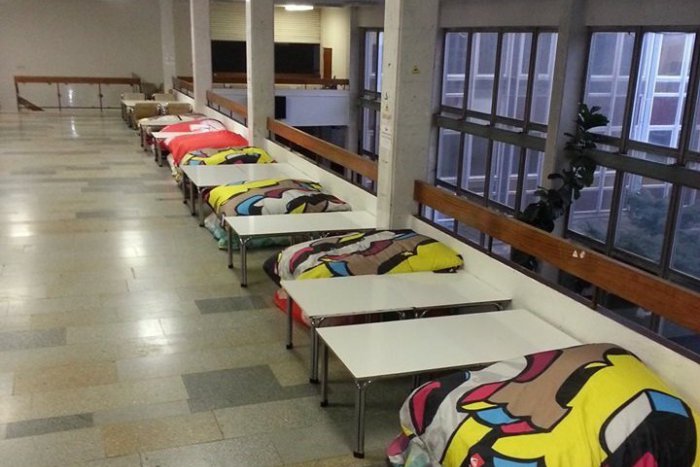 Ilustračný obrázok k článku Prešovskí vysokoškoláci si vychutnávajú komfort: V škole leňošia na tulivakoch!