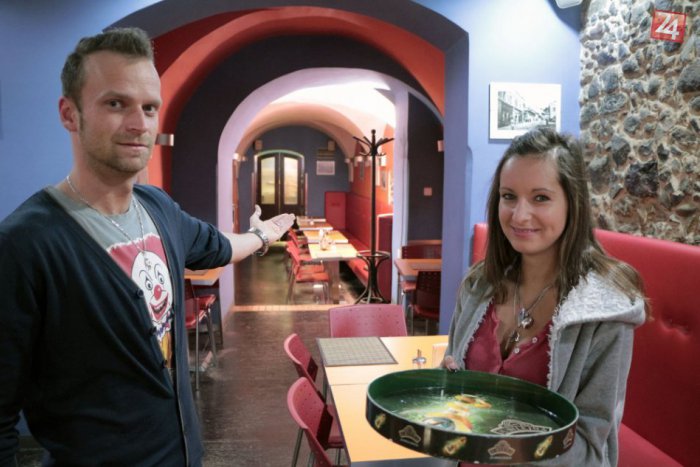 Ilustračný obrázok k článku Nekonečné čakanie na poriadnu zimu: Kremnické reštaurácie už strácajú nádej