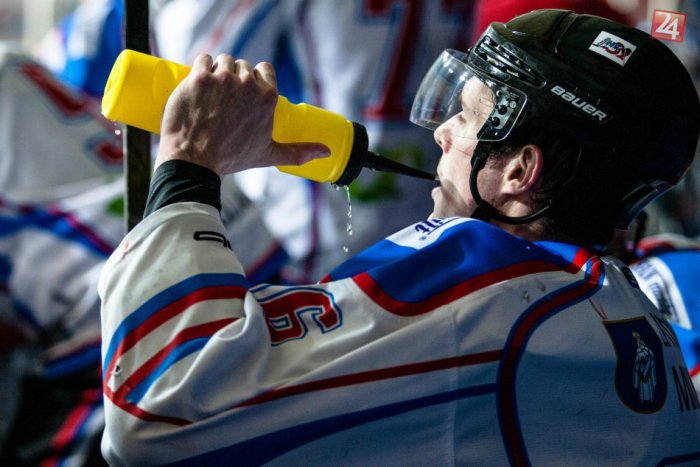 Ilustračný obrázok k článku Hokejisti Liptovského Mikuláša prehrali v Prievidzi: Hrdinom Kentoš