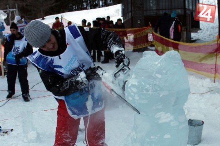 Ilustračný obrázok k článku TIP NA VÍKEND: Pozrite si majstrov vo vytesávaní ľadových sôch aj čínsky múr zo snehu