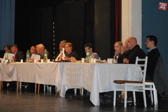 Ilustračný obrázok k článku Nové rozloženie síl zlatomoraveckého zastupiteľstva: Ako to bude v mestskom parlamente vyzerať?