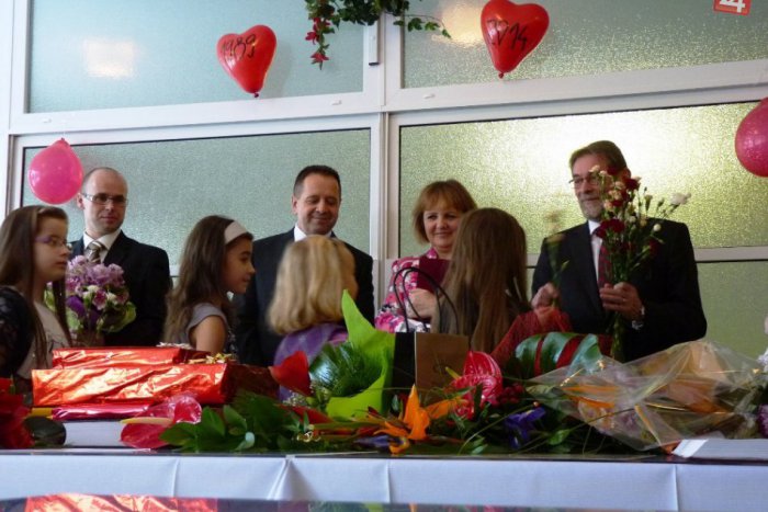 Ilustračný obrázok k článku Najväčšia popradská škola sa rozlúčila s dlhoročným riaditeľom. Primátor mesta vymenoval nového