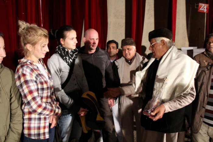 Ilustračný obrázok k článku Kremnickí divadelníci v Indii: Ohúrili aj hercov z národného divadla!