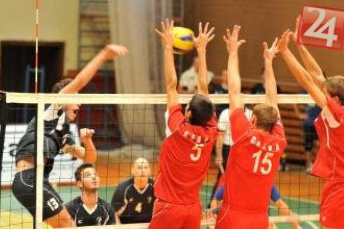 Ilustračný obrázok k článku V Pohorelej súťažili volejbalisti o putovný pohár starostu: Horehroncov zastavila Revúca