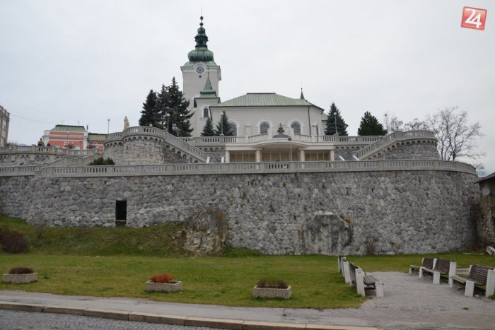 Ilustračný obrázok k článku Poslanci rozdelili ďalšie tisíce na investície: Ktoré volebné obvody sa môžu tešiť najviac?