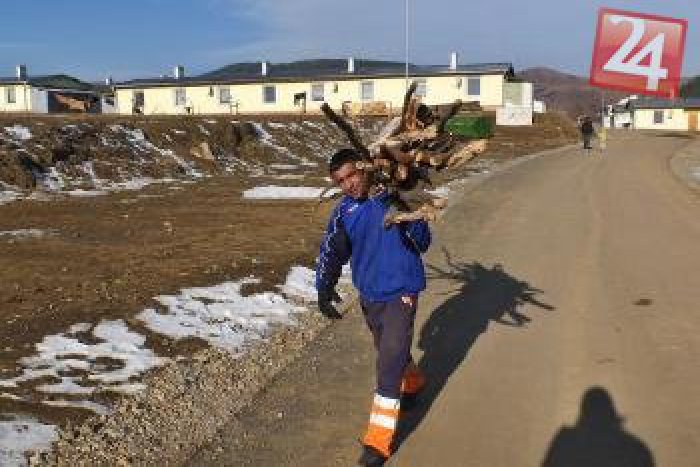 Ilustračný obrázok k článku Starosta poukazuje na popíjanie a neporiadok: Presťahovanie Rómov ovplyvnilo život v dedine