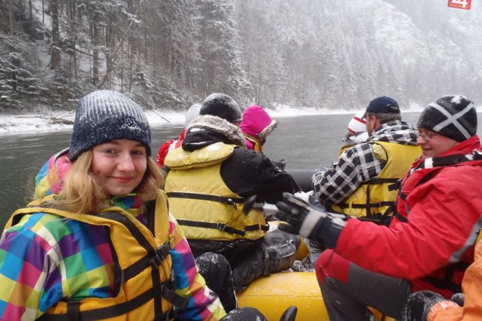 Ilustračný obrázok k článku Zimná zábava v obrazoch: Vodáci zdolali studený Dunajec