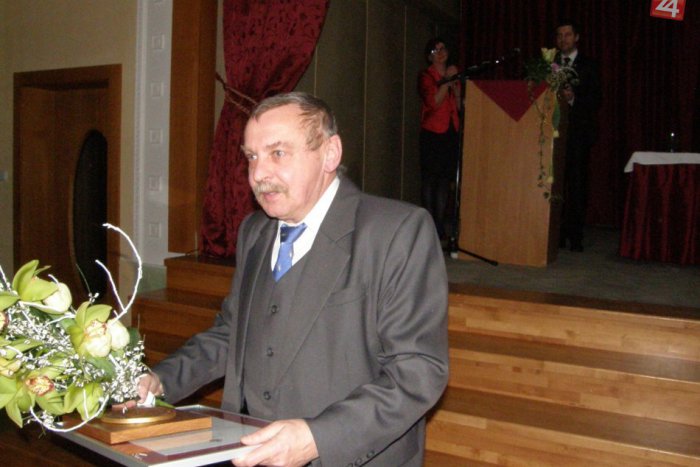 Ilustračný obrázok k článku Lekárnik Ďalak zasvätil život vzácnej tekutine a pomoci druhým: Na darcov krvi ide cez deti