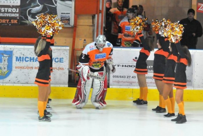 Ilustračný obrázok k článku Michalovský hokejový klub podpísal zmluvy so sedmičkou hráčov: O koho ide?