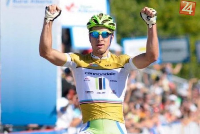 Ilustračný obrázok k článku Žilinčan Sagan s vedrom ľadovej vody nad hlavou: TOTO odkazuje Ficovi aj všetkým poslancom!