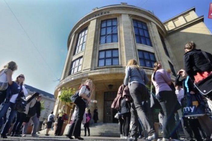 Ilustračný obrázok k článku Dve univerzity sa spojili a vytvorili nový študijný program Ekonómia a právo