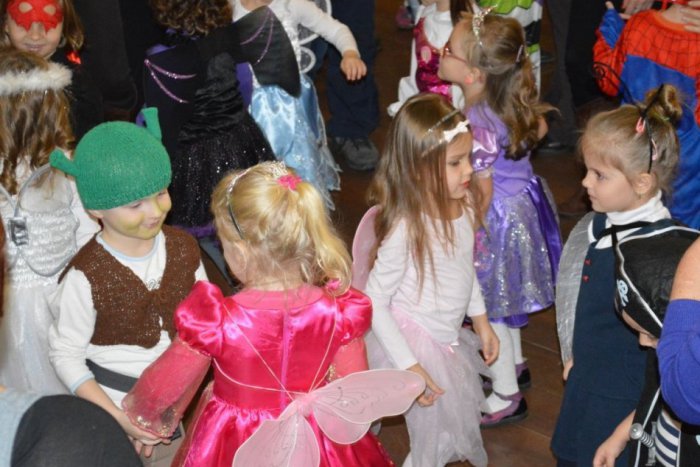 Ilustračný obrázok k článku Na karnevale materskej škôlky boli bojovníci, princezné, baletky i indiáni