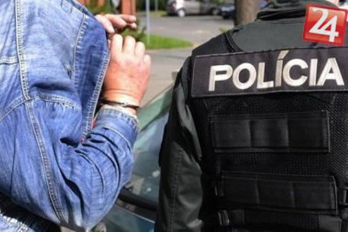 Ilustračný obrázok k článku Na sídlisku Juh došlo k lúpežnému prepadu: Muža udierali päsťami a kopali do celého tela!