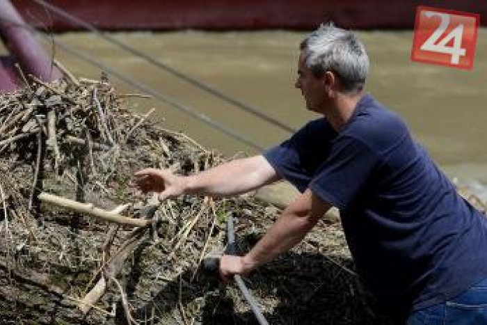 Ilustračný obrázok k článku Namiesto poriadnej zimy teplo a ešte aj toto: Lučenec varujú pred povodňami z dažďa!