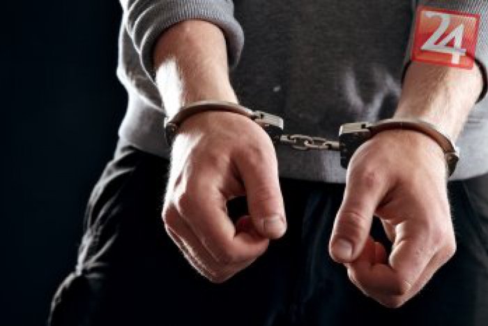 Ilustračný obrázok k článku Martin (33) od Vianoc kradol v lekárni: Tovar predával po Nitre za polovičné ceny!