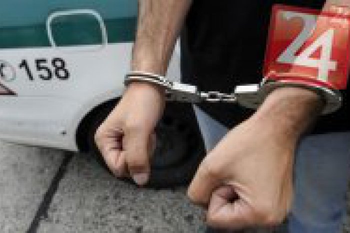 Ilustračný obrázok k článku Kradnúť slnečné okuliare sa nevypláca: Lukášovi (26) z Prievidze hrozí až dvojročné väzenie!