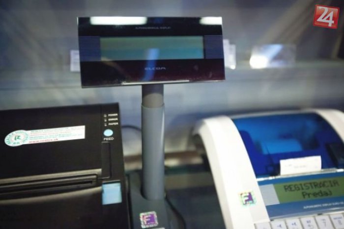 Ilustračný obrázok k článku Colníci na kontrolách po košických podnikoch:  Obchodníkovi zhabali pokladnice a tovar