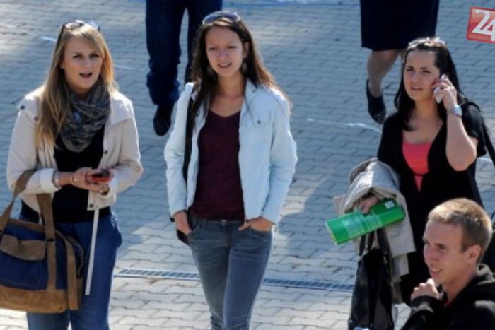 Ilustračný obrázok k článku Ministerstvo chce, aby žiaci nechodili do podniku zavadzať, ale pracovať