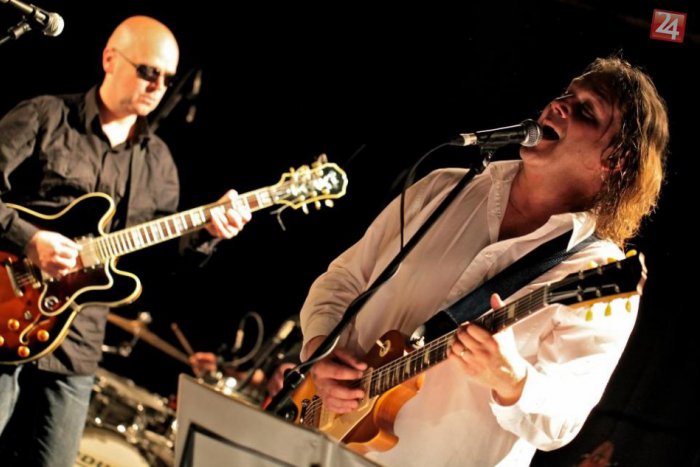 Ilustračný obrázok k článku Bystrická kapela Schody má už vyše 2 desaťročia: Album vydávali ešte na kazetách, inšpirovali sa The Doors