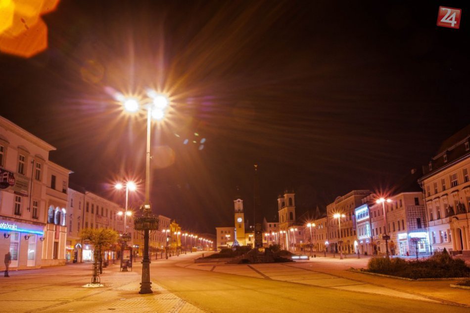 Ilustračný obrázok k článku Vďaka Cesnakovi Bystrica skutočne rozkvitla: Rozsvietili sa domácnosti aj ulice