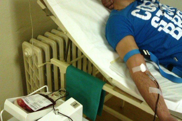 Ilustračný obrázok k článku Pre niekoho si ten pravý: Takým heslom sa niesla Valentínska kampaň červeného kríža