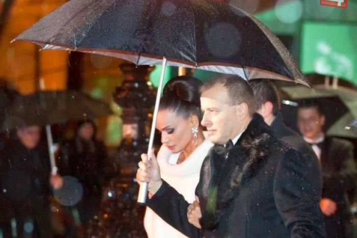 Ilustračný obrázok k článku Ostré slová Borisa Kollára voči Kuzminovej: Byť na mne, pošlem ťa aj s tou medailou do r*ti!