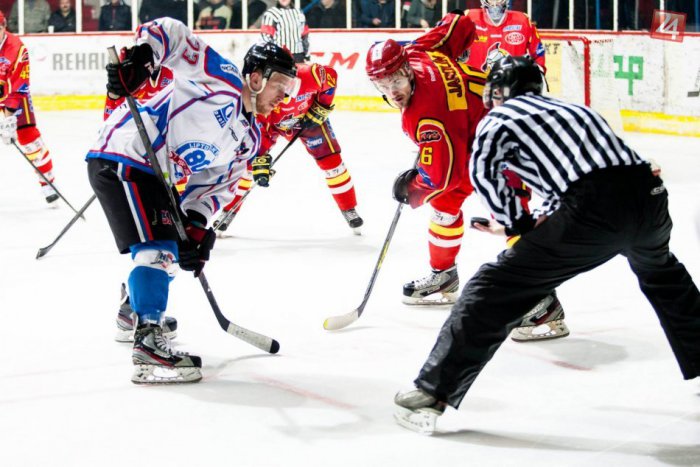 Ilustračný obrázok k článku Je rozhodnuté: Mikulášski hokejisti v semifinále proti Bardejovu